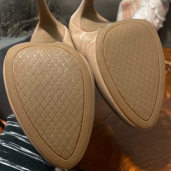 Size 6 Nude Jessica Simpson 4” Pumps - never worn - Picture 4 of 8